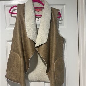 Elaine Turner Cream Shearling Vest